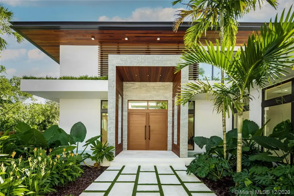8325 Cheryl Lane Miami FL 33143