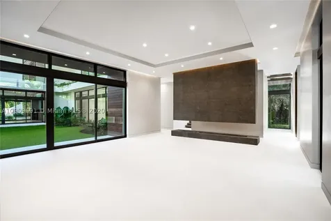 8325 Cheryl Lane Miami FL 33143