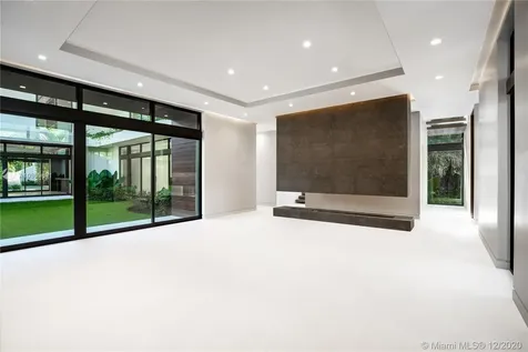 8325 Cheryl Lane Miami FL 33143