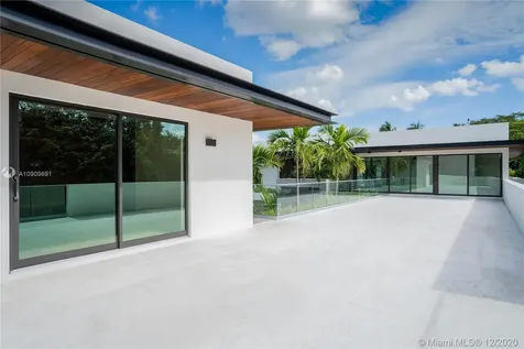 8325 Cheryl Lane Miami FL 33143