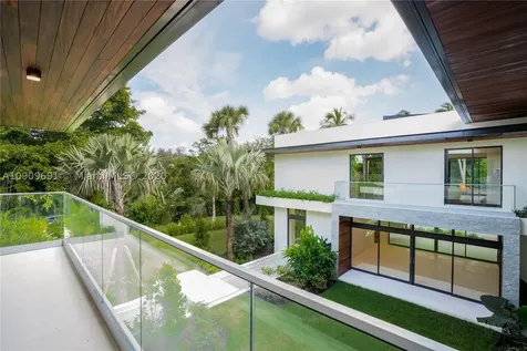 8325 Cheryl Lane Miami FL 33143