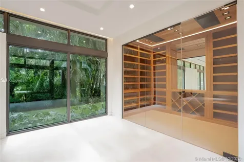 8325 Cheryl Lane Miami FL 33143