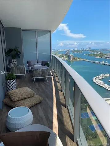 488 NE 18th Street Miami FL 33132