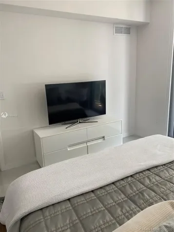 488 NE 18th Street Miami FL 33132