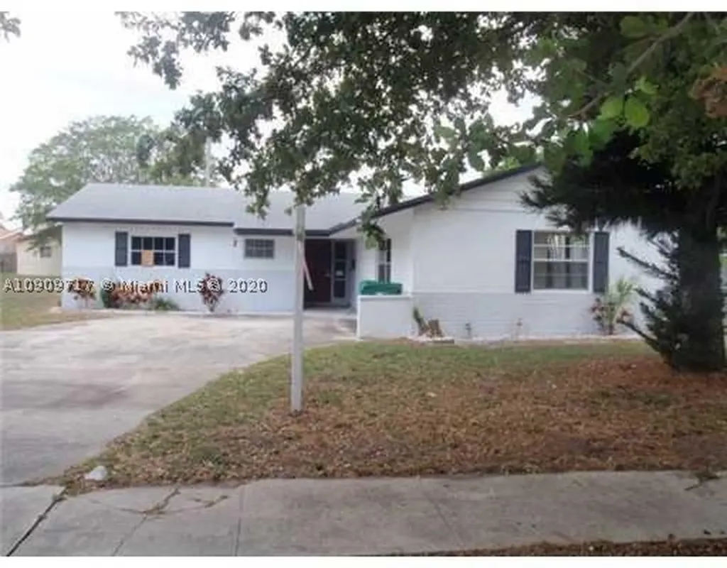 491 W 36th Street Riviera Beach FL 33404