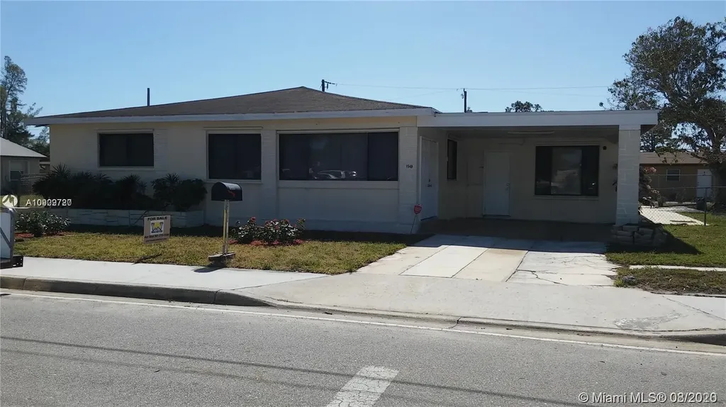 1549 W 28th Street Riviera Beach FL 33404