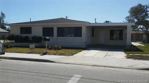 1549 W 28th Street Riviera Beach FL 33404