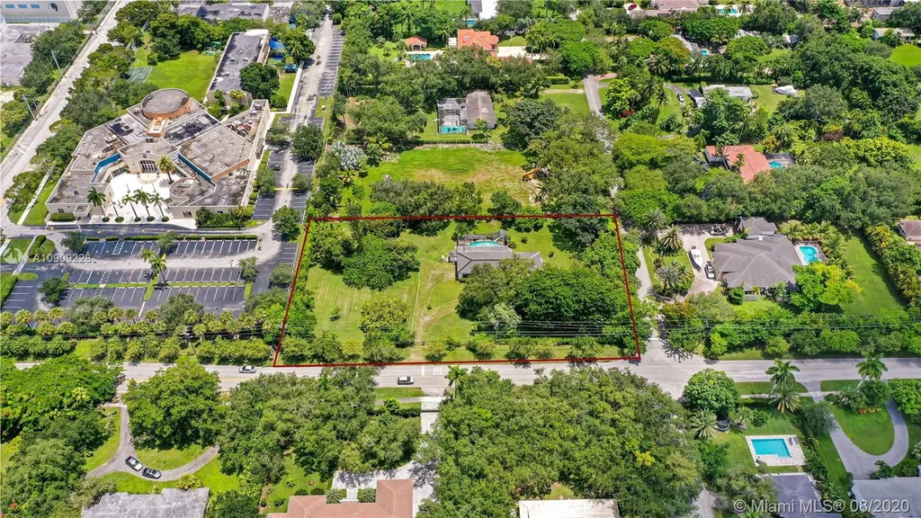 12121 SW 77th Avenue Pinecrest FL 33156