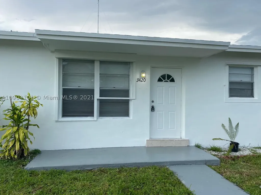 3420 SW 47th Avenue West Park FL 33023