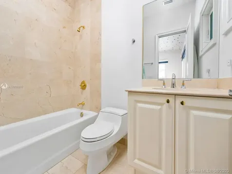 16 Turtle Walk Key Biscayne FL 33149