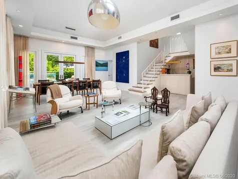 16 Turtle Walk Key Biscayne FL 33149