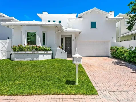 16 Turtle Walk Key Biscayne FL 33149