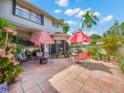 9904 NW 52nd Terrace Doral FL 33178