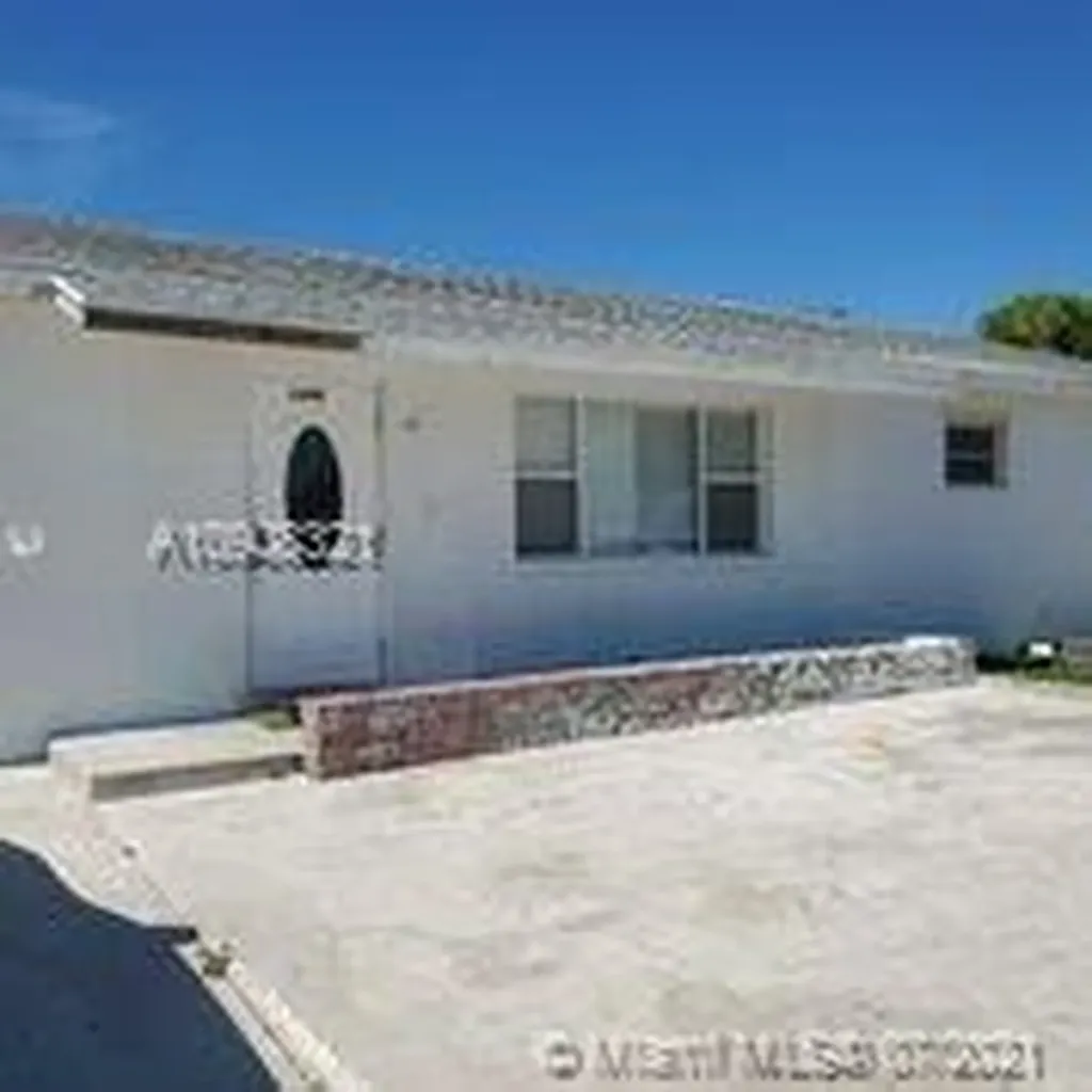 1480 W 32nd Street Riviera Beach FL 33404