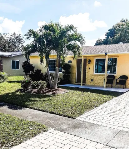 7704 SW 9th Street North Lauderdale FL 33068