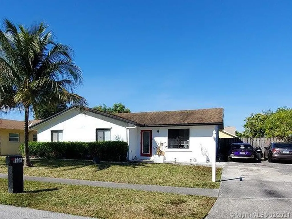 7601 SW 8th Court North Lauderdale FL 33068