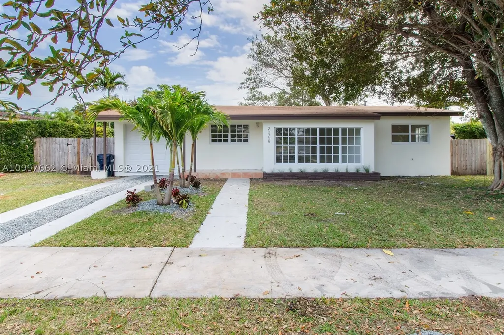 20705 Dothan Road Cutler Bay FL 33189