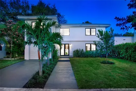 909 Granada Groves Court Coral Gables FL 33134
