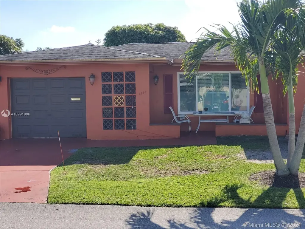 4934 NW 54th Street Tamarac FL 33319