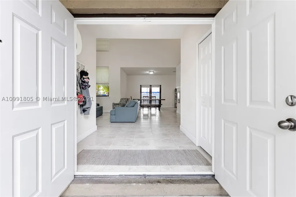 5927 SW 41st Street Miami FL 33155