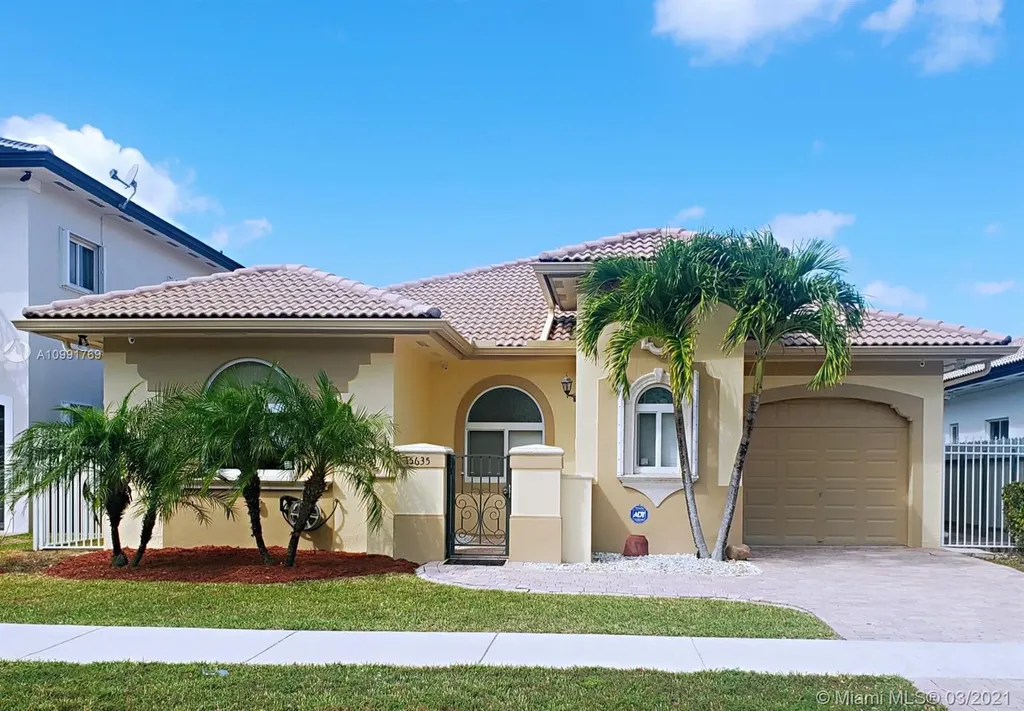 15635 SW 14th Street Miami FL 33194