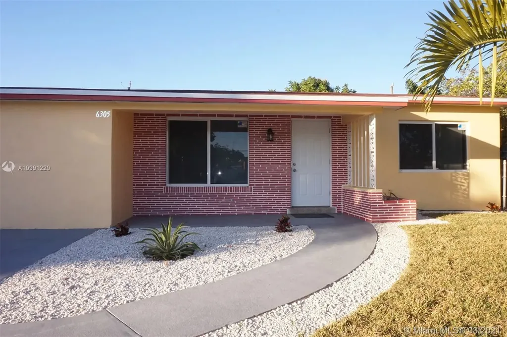 6305 Plunkett Street Hollywood FL 33023