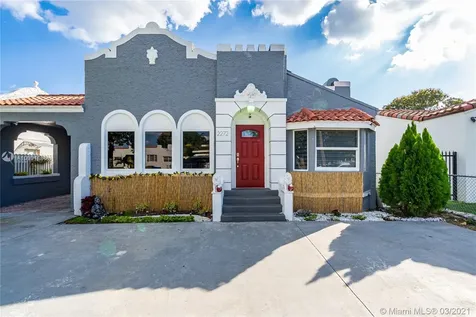 2272 SW 5th Street Miami FL 33135