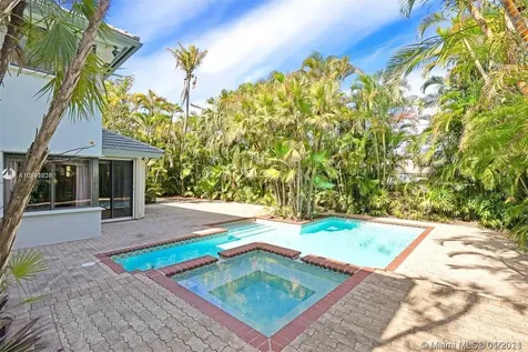 20143 NE 19th Place Miami FL 33179