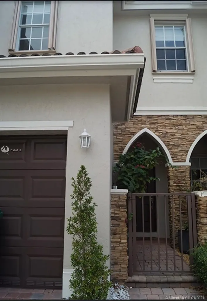 22550 SW 89th Place Cutler Bay FL 33190
