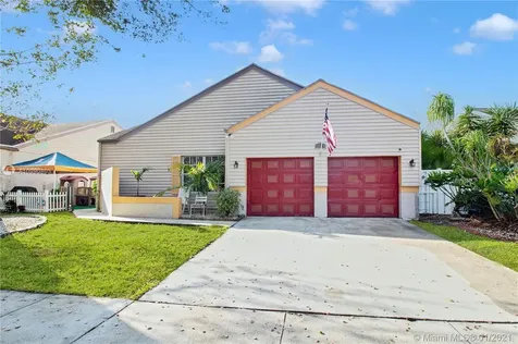 1050 SW 85th Avenue Pembroke Pines FL 33025