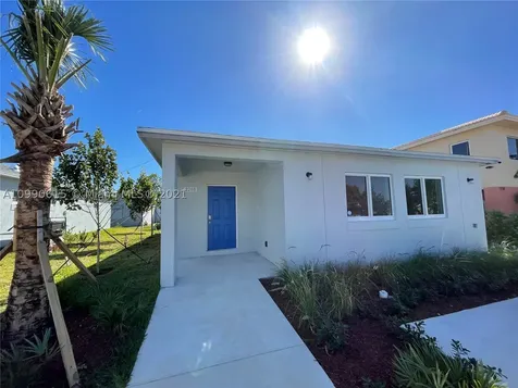2208 Freedom Street Hollywood FL 33020