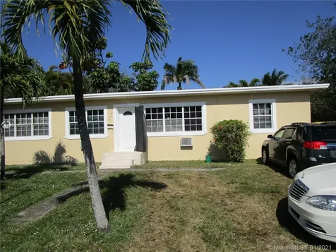295 NE 118th Street Miami FL 33161