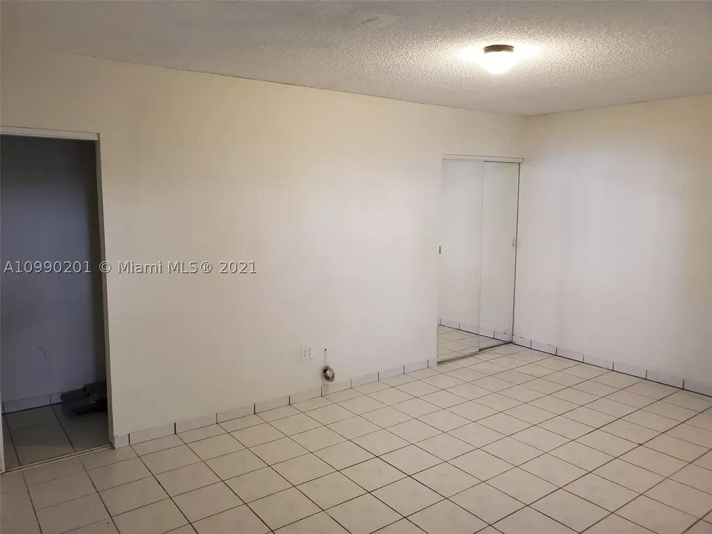 3760 Amalfi Drive Hollywood FL 33021