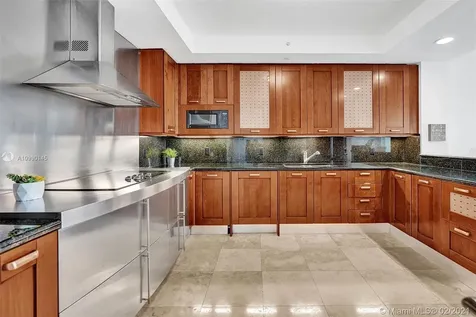 20201 E Country Club Drive Aventura FL 33180