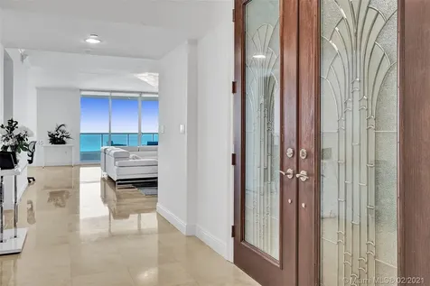 20201 E Country Club Drive Aventura FL 33180