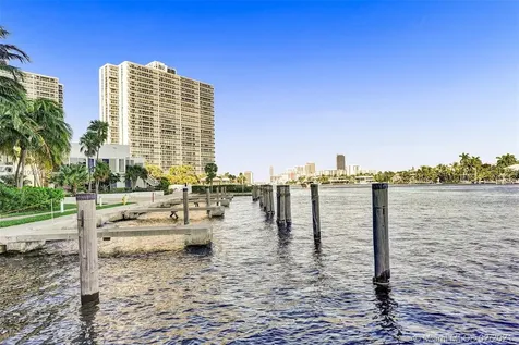 20201 E Country Club Drive Aventura FL 33180