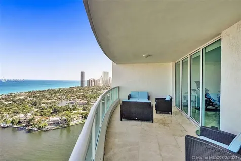 20201 E Country Club Drive Aventura FL 33180