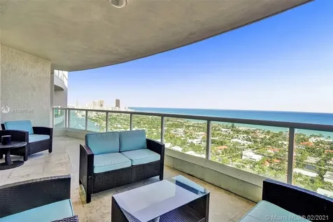 20201 E Country Club Drive Aventura FL 33180