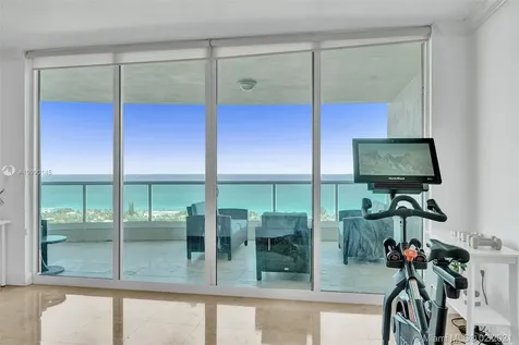 20201 E Country Club Drive Aventura FL 33180