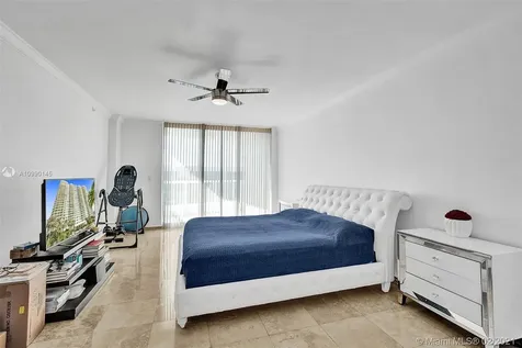 20201 E Country Club Drive Aventura FL 33180