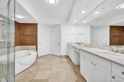 20201 E Country Club Drive Aventura FL 33180