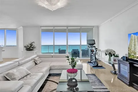 20201 E Country Club Drive Aventura FL 33180