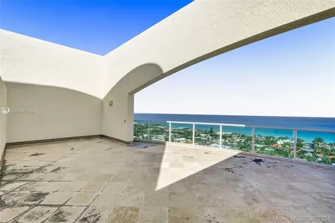 20201 E Country Club Drive Aventura FL 33180