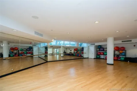 20201 E Country Club Drive Aventura FL 33180
