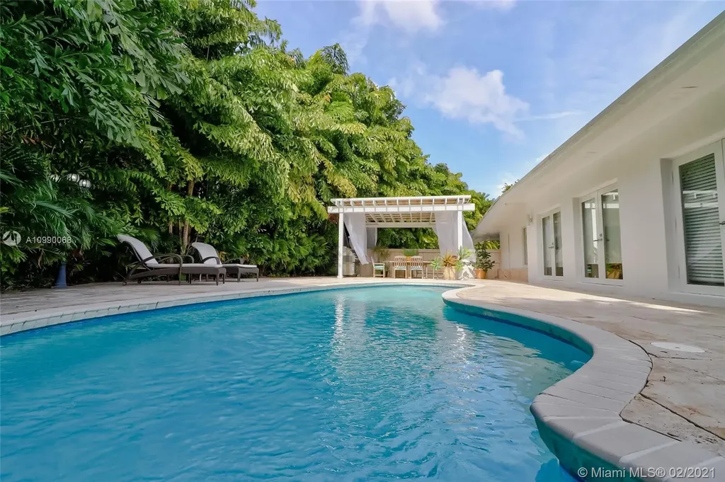 8650 Old Cutler Road Coral Gables FL 33143