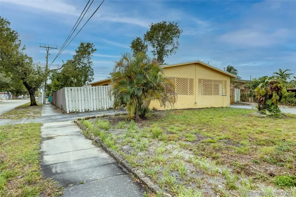 6700 Allen Street Hollywood FL 33024