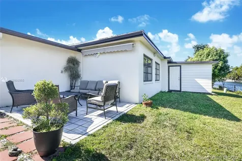 7415 NW 58th Court Tamarac FL 33321