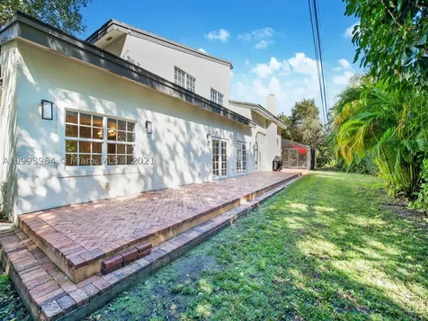 5900 SW 100th Terrace Pinecrest FL 33156