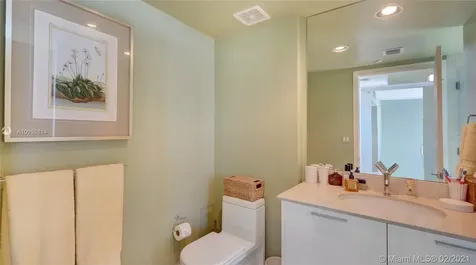 400 Alton Road Miami Beach FL 33139