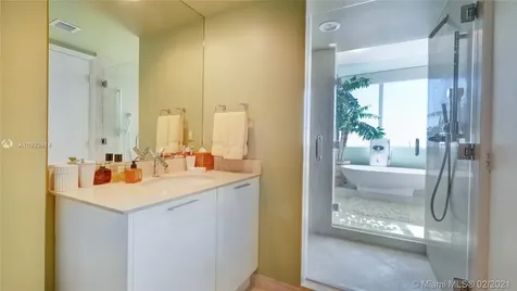 400 Alton Road Miami Beach FL 33139